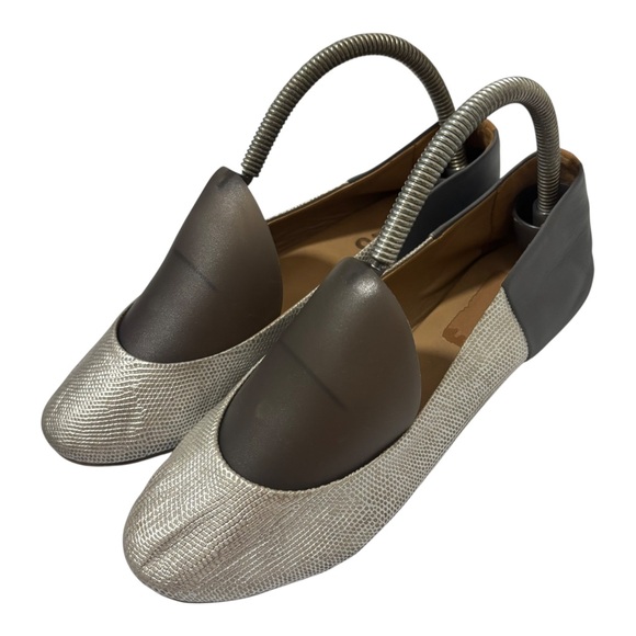 Tkees Raleigh ballet flats in silver size 8 - Picture 1 of 11